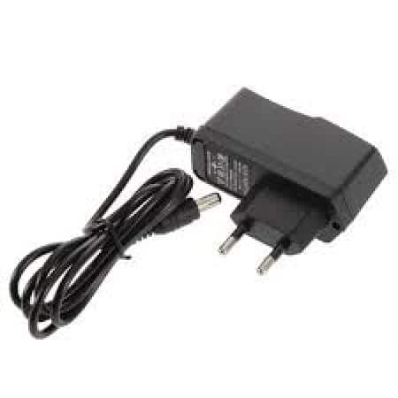 ADAPTADOR CORRIENTE 9V